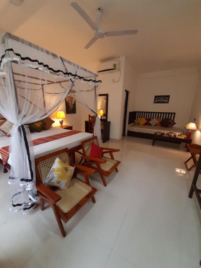 Hotel Chanara Sigiriya Bagian luar foto