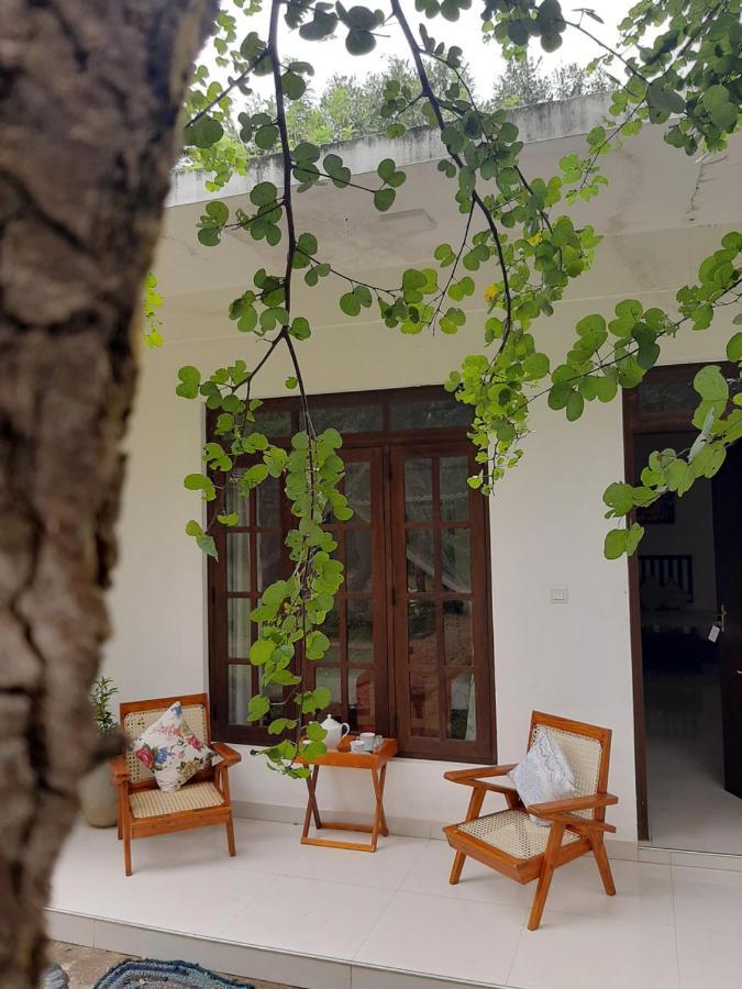 Hotel Chanara Sigiriya Bagian luar foto