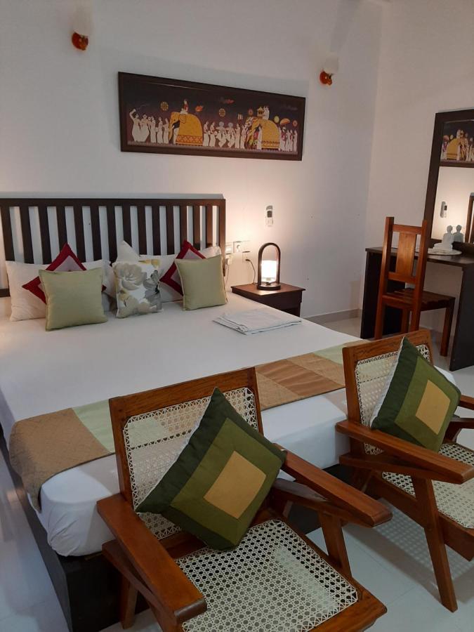 Hotel Chanara Sigiriya Bagian luar foto