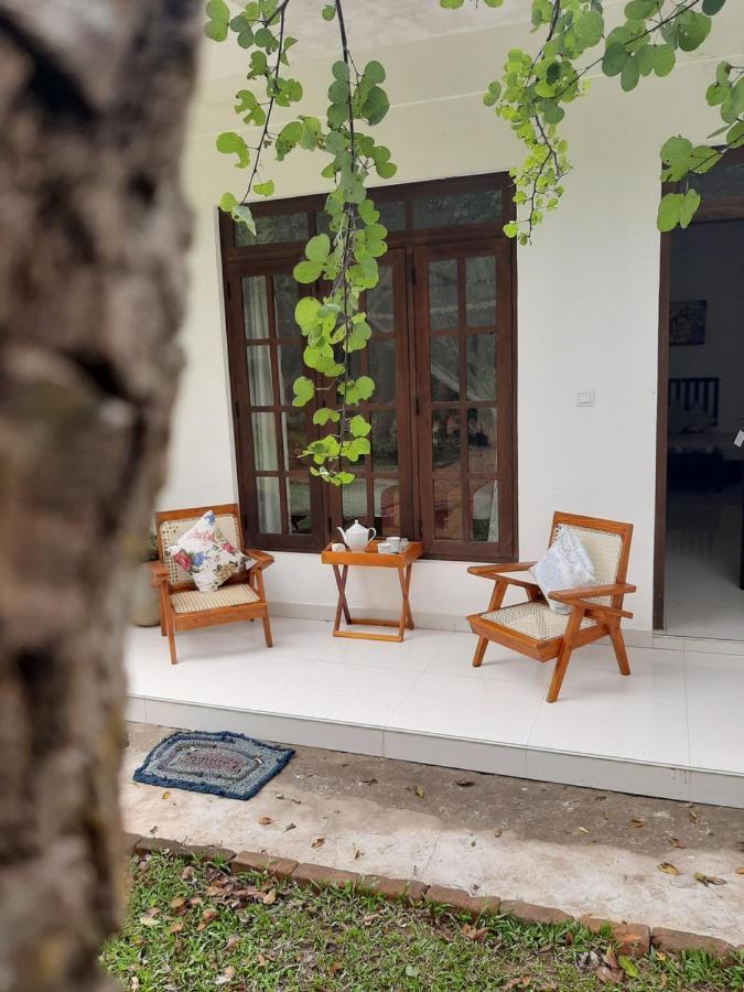 Hotel Chanara Sigiriya Bagian luar foto