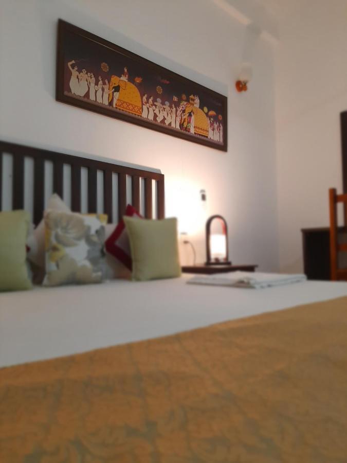 Hotel Chanara Sigiriya Bagian luar foto
